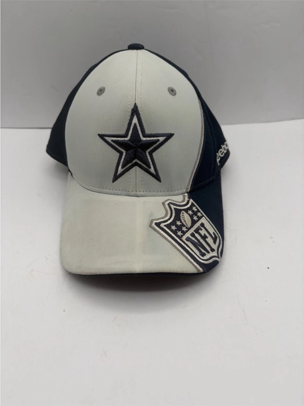 Dallas Cowboys Vintage Reebok hat/cap Team NFL White blue star/NFL logo